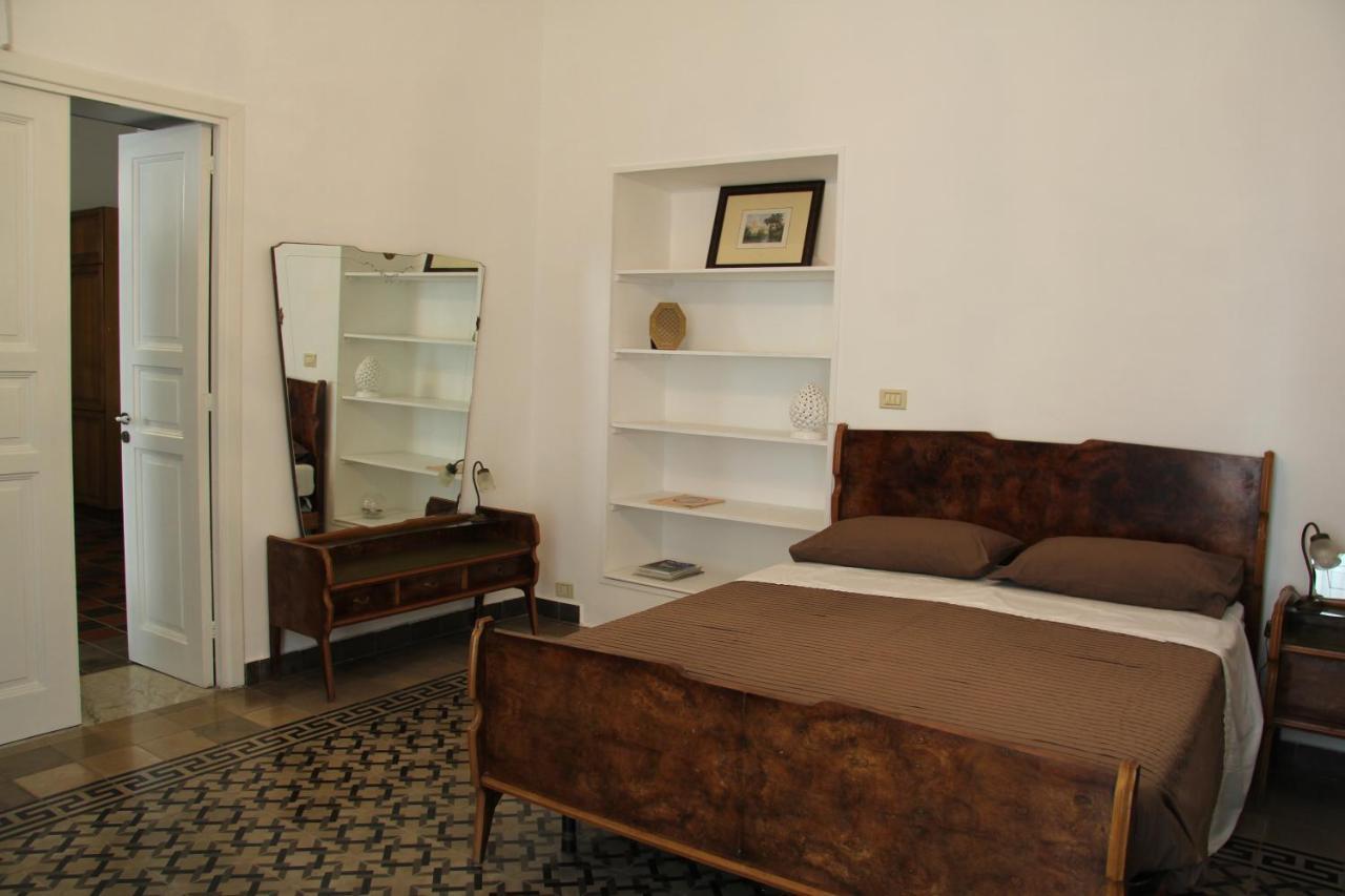 Casa Vacanza Icaros, Ortigia Hictoric Center, 200 Mt From The Beach Syracuse Ngoại thất bức ảnh