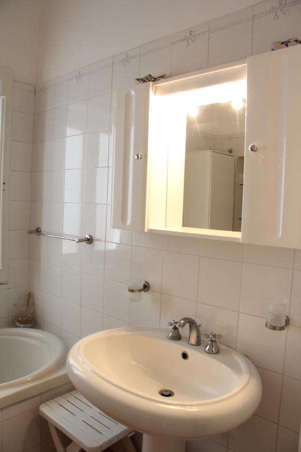 Casa Vacanza Icaros, Ortigia Hictoric Center, 200 Mt From The Beach Syracuse Ngoại thất bức ảnh
