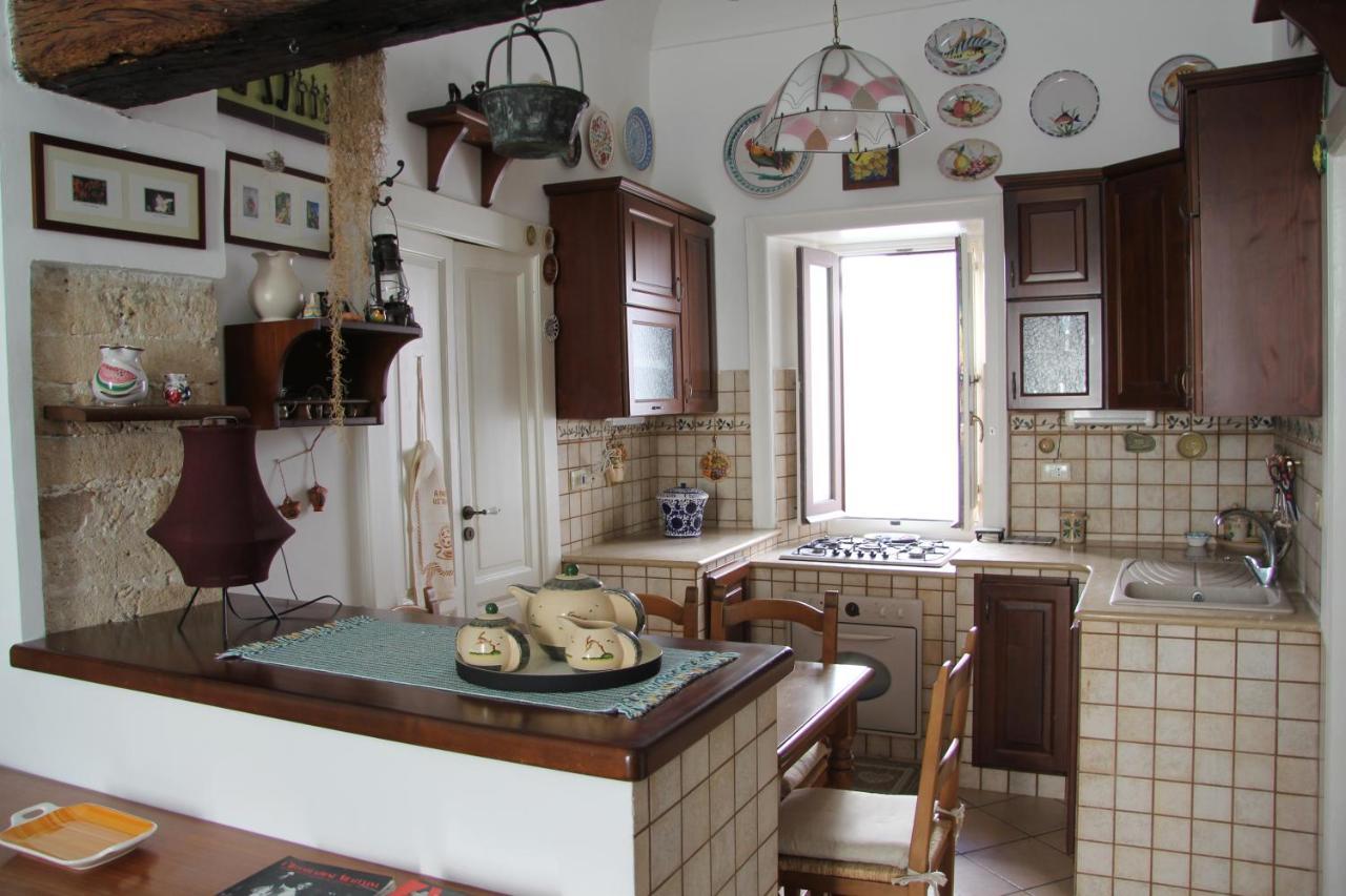 Casa Vacanza Icaros, Ortigia Hictoric Center, 200 Mt From The Beach Syracuse Ngoại thất bức ảnh