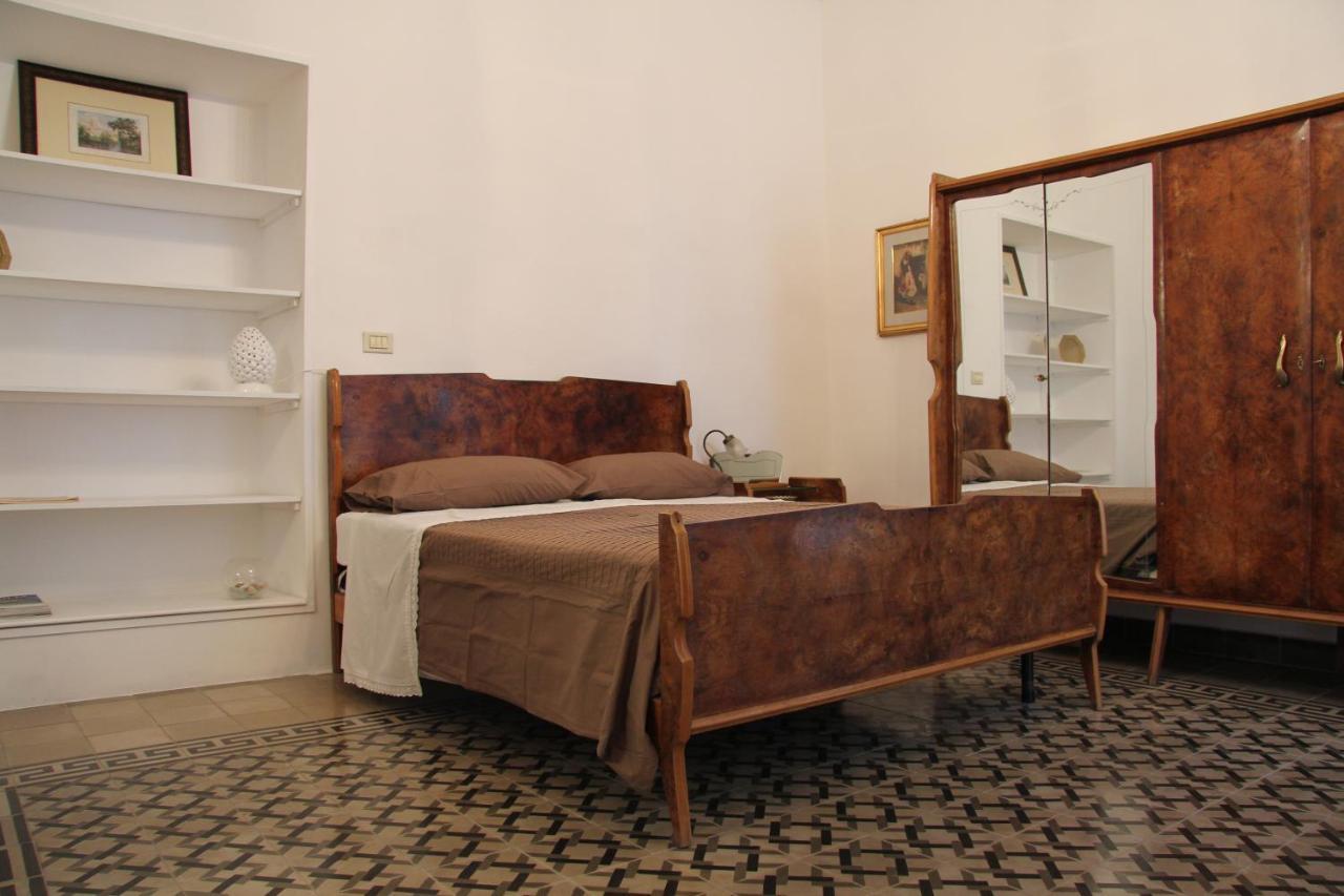 Casa Vacanza Icaros, Ortigia Hictoric Center, 200 Mt From The Beach Syracuse Ngoại thất bức ảnh