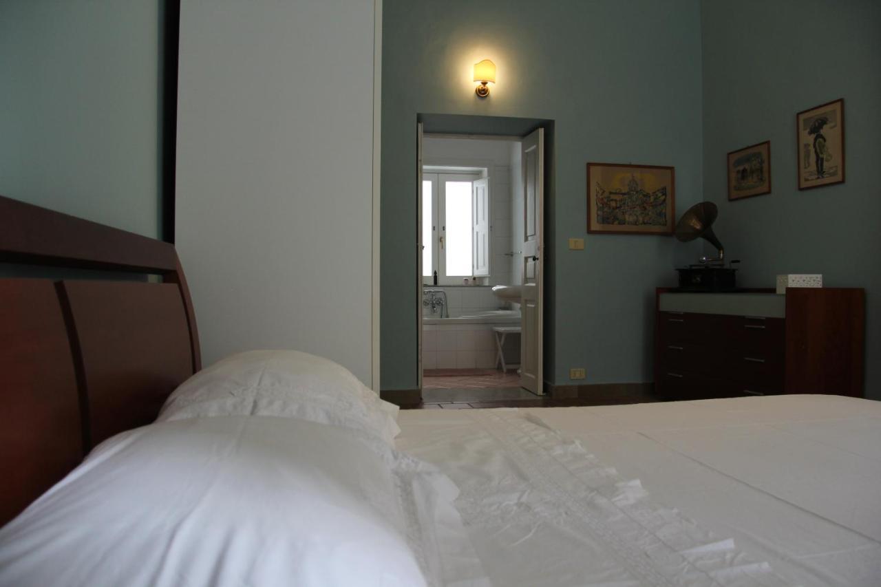 Casa Vacanza Icaros, Ortigia Hictoric Center, 200 Mt From The Beach Syracuse Ngoại thất bức ảnh