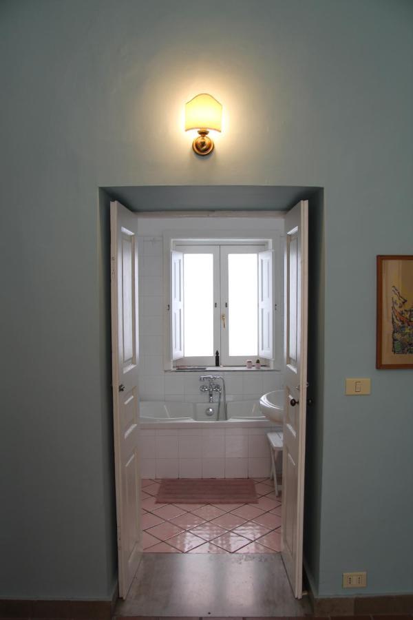 Casa Vacanza Icaros, Ortigia Hictoric Center, 200 Mt From The Beach Syracuse Ngoại thất bức ảnh